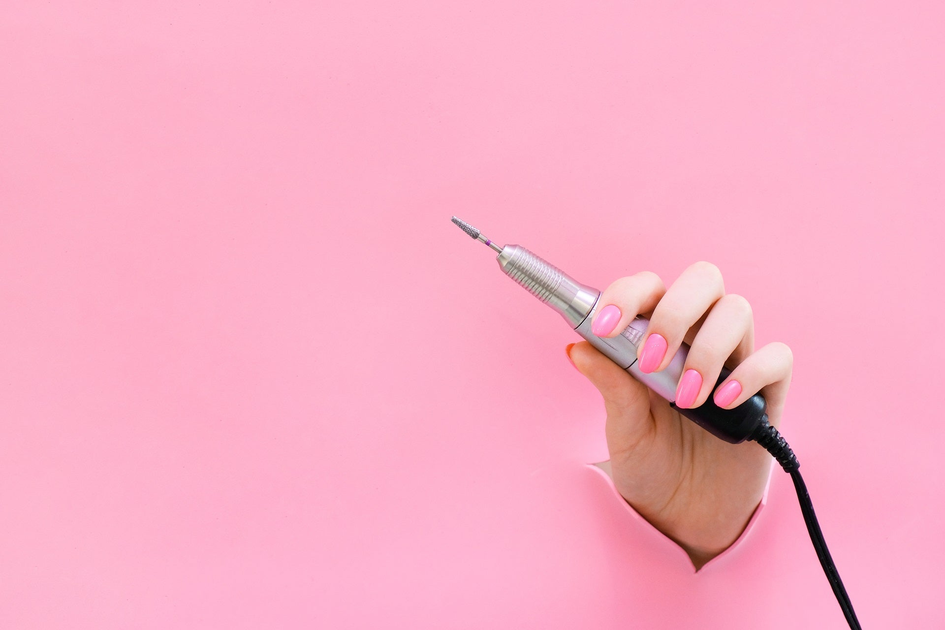 The most common mistakes when working with a nail drill – how to avoid them? - iqnails