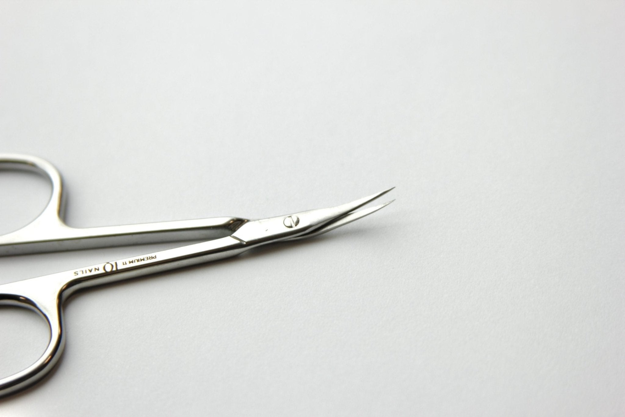 Premium Cuticle Scissors Blade Length 24 mm - iqnails