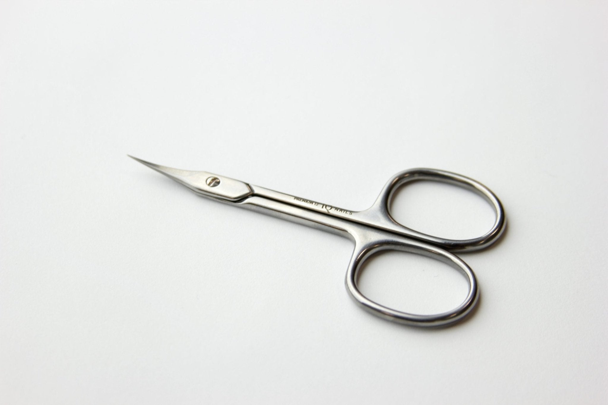 Premium Cuticle Scissors Blade Length 18 mm - iqnails